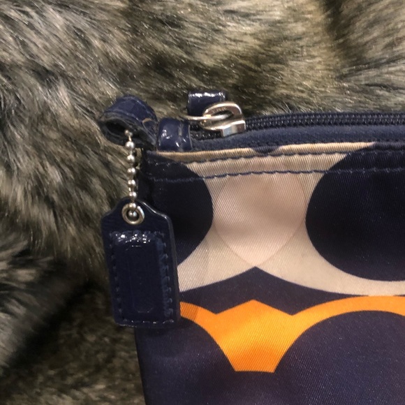 Coach Signature Travel Cosmetic Makeup Bag - Picture 3 of 10